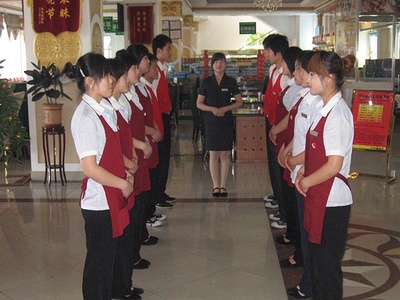 傳統(tǒng)餐飲如何度過低迷期？漁躍在線為你揭秘破局之道